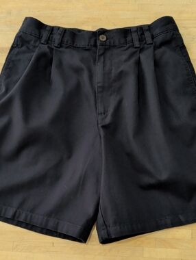 Claiborne Navy Blue Pleated Walking Shorts Size 30 Waist Vintage